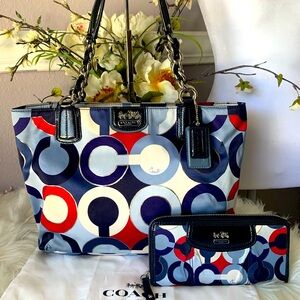Rare Coach Madison Graphic Op Art set